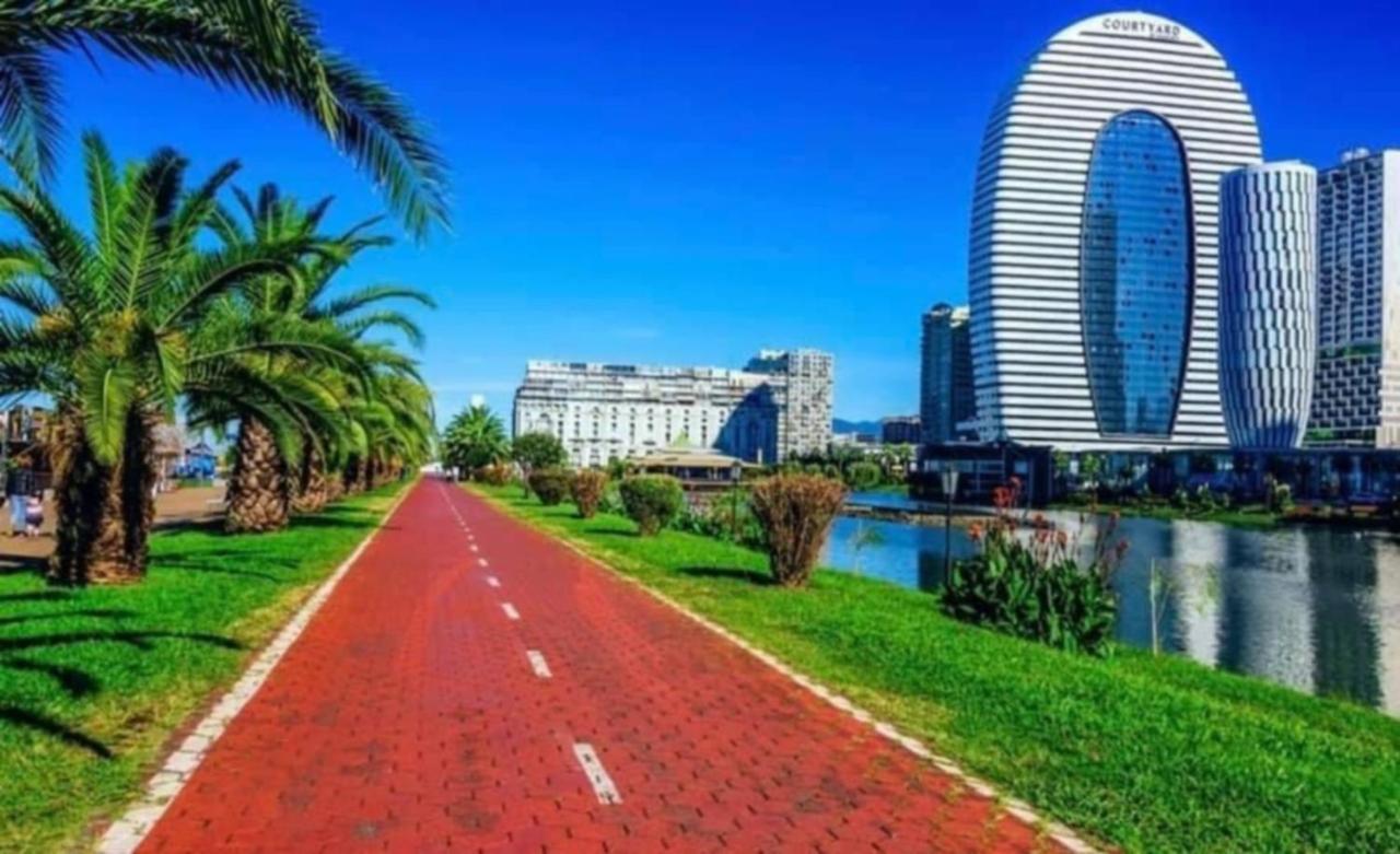 Black Sea Aparthotel Orbi City Batumi Exterior foto